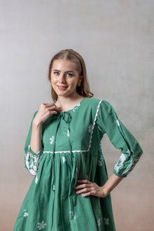 Meadow Charm Green Digital Print Short Dress